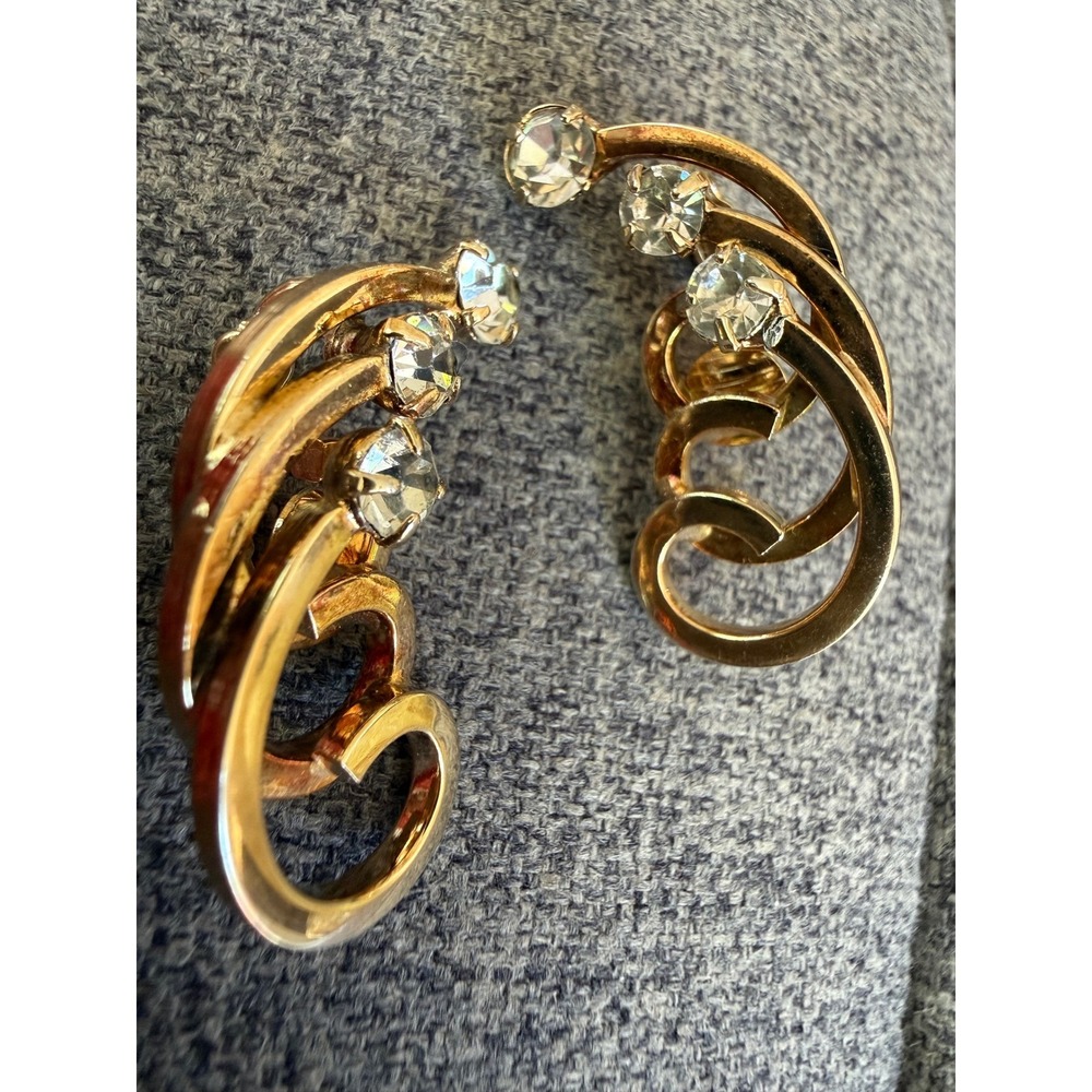 VTG Sarah Coventry SAC celestial fire Gold Rhinestone Swirl Climber Clip Ons